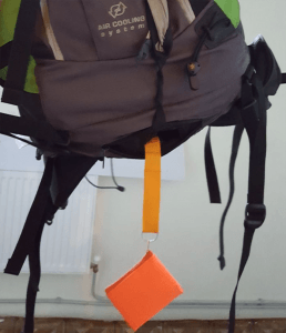 Esconder dinero en la mochila